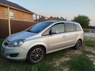 2012 Opel Zafira B Рестайлинг, серебристый, 780000 рублей, вид 4