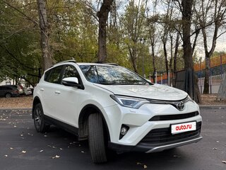 2015 Toyota RAV4 IV (XA40) Рестайлинг, белый, 2550000 рублей, вид 3