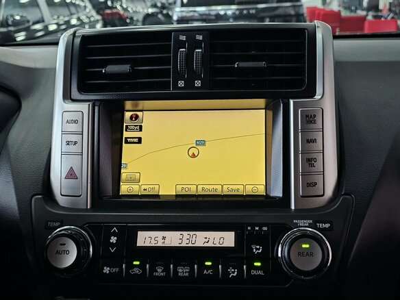 2010 Toyota Land Cruiser Prado 150 Series, белый - вид 26