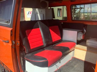 1991 Volkswagen Caravelle Syncro T3, оранжевый, 4000000 рублей, вид 3
