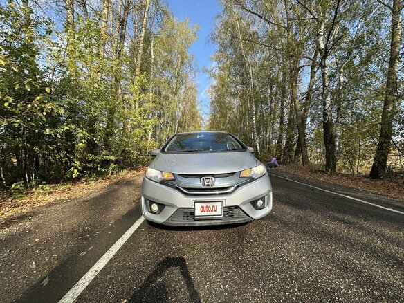 2015 Honda Fit III, серебристый, 850000 рублей