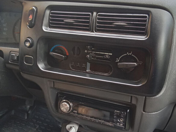2005 Mitsubishi L200 III, красный, 1100000 рублей - вид 6