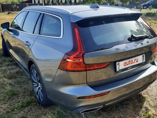 2019 Volvo V60 II, серый, 2600000 рублей, вид 2