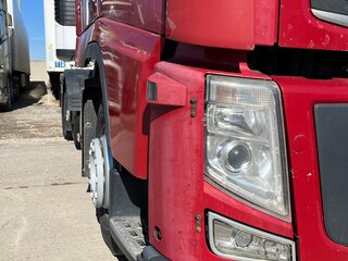 2014 Volvo FH, красный, 6550000 рублей, вид 5