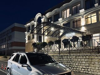 2005 Mercedes-Benz M-Класс 350 II (W164), белый, 950000 рублей, вид 1