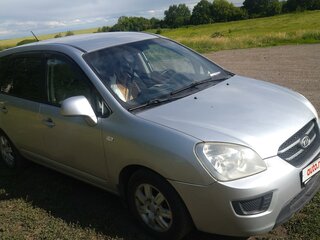 2010 Kia Carens II (UN), серебристый, 600000 рублей, вид 3