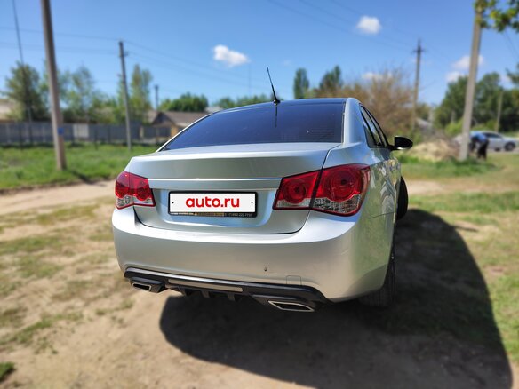2010 Chevrolet Cruze I, серебристый, 666000 рублей - вид 9