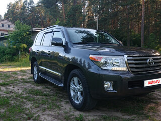 2013 Toyota Land Cruiser 200 Series Рестайлинг 1, серый, 4700000 рублей, вид 3