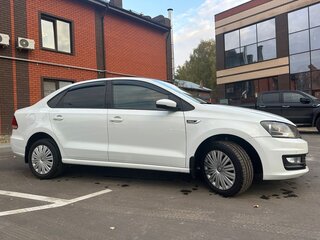2018 Volkswagen Polo V Рестайлинг, белый, 820000 рублей, вид 4