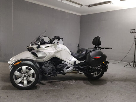 2015 BRP Can-Am Spyder, белый, 1600000 рублей, вид 2
