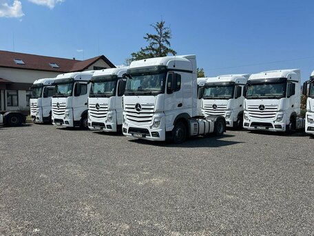 2018 Mercedes-Benz Actros, белый, 5000000 рублей, вид 1