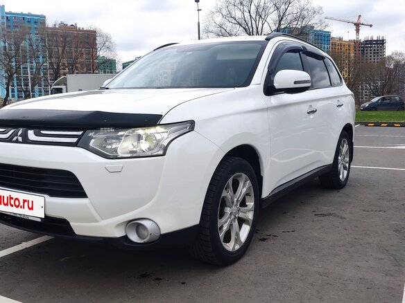 2012 Mitsubishi Outlander III, белый, 1499000 рублей - вид 2