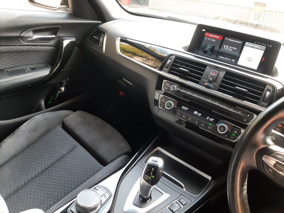2018 BMW 1 серии 118d II (F20/F21) Рестайлинг 2, белый, 2300000 рублей - вид 9