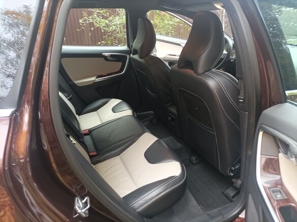 2014 Volvo XC60 I Рестайлинг, коричневый, 2200000 рублей - вид 9