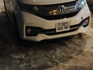 2017 Honda Stepwgn Spada V Рестайлинг, белый, 2140000 рублей, вид 2