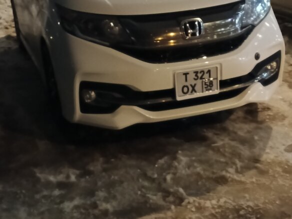 2017 Honda Stepwgn Spada V Рестайлинг, белый, 2140000 рублей - вид 1