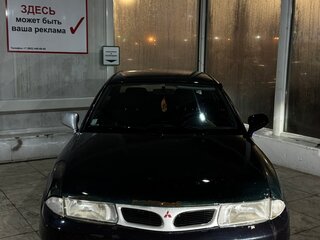1999 Mitsubishi Carisma I, зелёный, 180000 рублей, вид 1