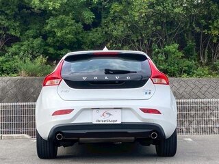 2020 Volvo V40 II Рестайлинг, белый, 910000 рублей, вид 5