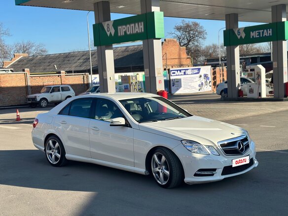 2011 Mercedes-Benz E-Класс 300 IV (W212, S212, C207), белый, 1690000 рублей - вид 8