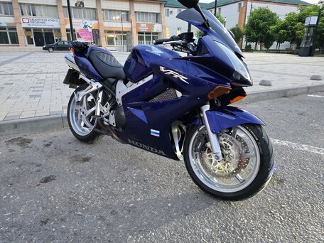 2005 Honda VFR 800, синий, 450000 рублей, вид 4