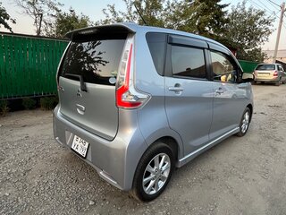 2017 Mitsubishi eK Custom I Рестайлинг, серебристый, 820000 рублей, вид 5