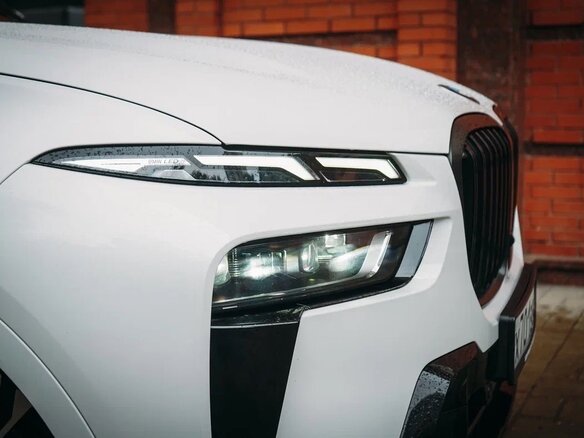 2022 BMW X7 40d I (G07) Рестайлинг, белый, 12500000 рублей - вид 35