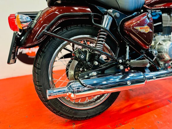 2026 Royal Enfield Bullet 350, красный, 461000 рублей - вид 11
