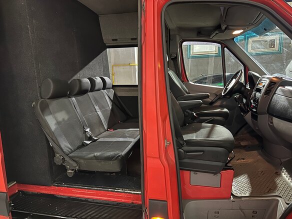 2007 Mercedes-Benz Sprinter, красный, 1000000 рублей - вид 11