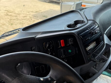 2012 Mercedes-Benz Axor, чёрный, 1279000 рублей, вид 2