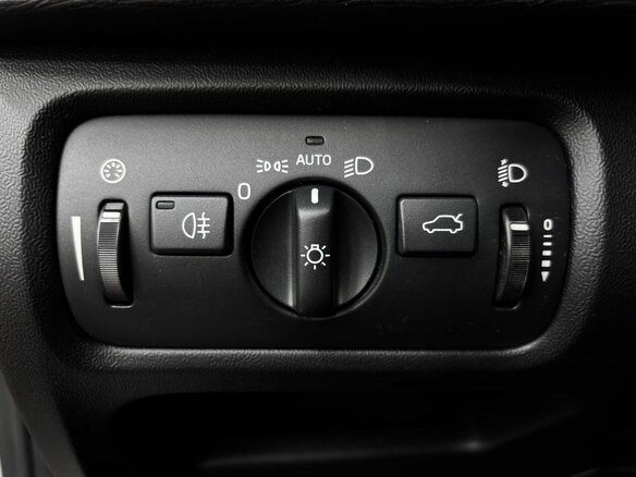 2017 Volvo V40 Cross Country I Рестайлинг, белый, 1499888 рублей - вид 14