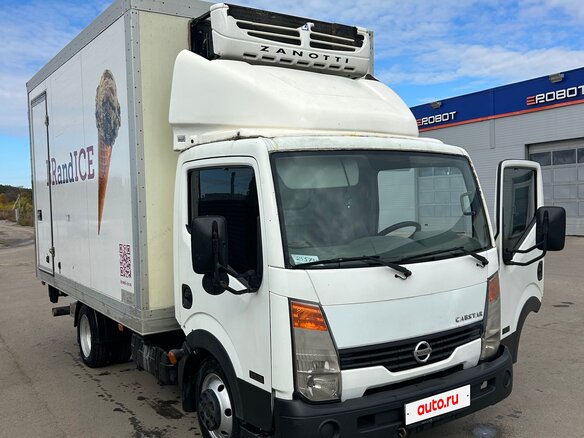 2011 Nissan Cabstar, белый, 1400000 рублей - вид 1