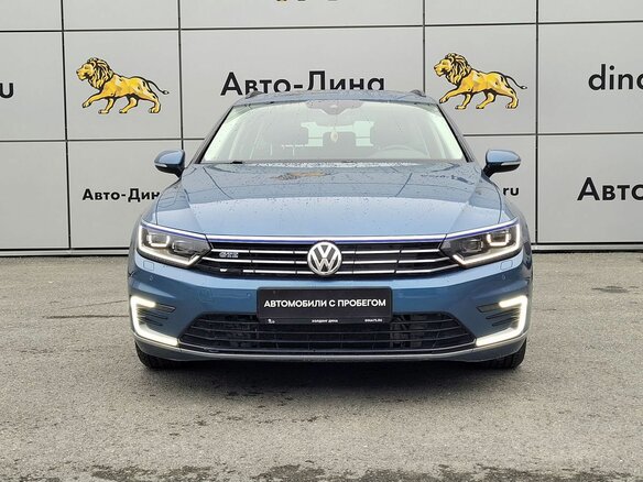 2017 Volkswagen Passat GTE B8, синий, 2600000 рублей - вид 1