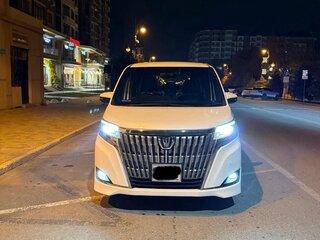 2019 Toyota Esquire I Рестайлинг, белый, 2500000 рублей, вид 2