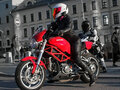 2005 Ducati Monster S2R, красный - вид 4