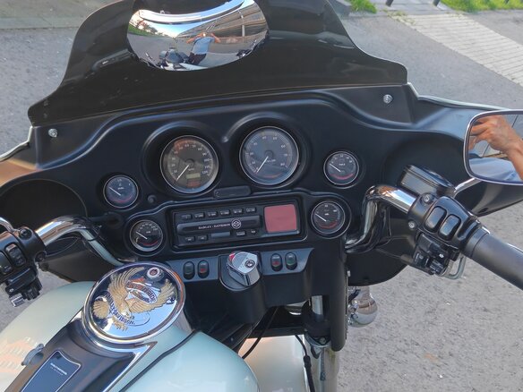 2003 Harley-Davidson Electra Glide, белый, 550000 рублей - вид 14