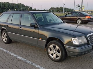 1994 Mercedes-Benz E-Класс 200 I (W124), чёрный, 550077 рублей, вид 4