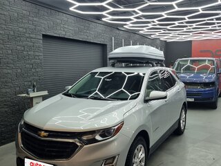2018 Chevrolet Equinox III, серый, 1400000 рублей, вид 1