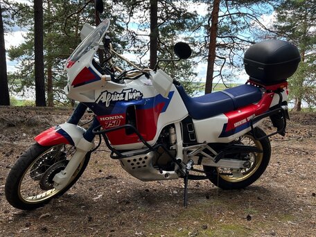 1995 Honda XRV 750 Africa Twin, белый, 350000 рублей, вид 4