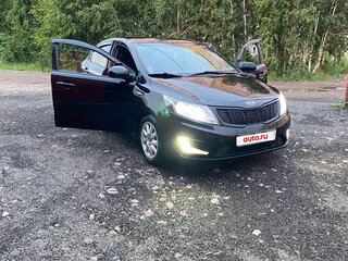 2012 Kia Rio 5-speed III, чёрный, 500000 рублей, вид 1