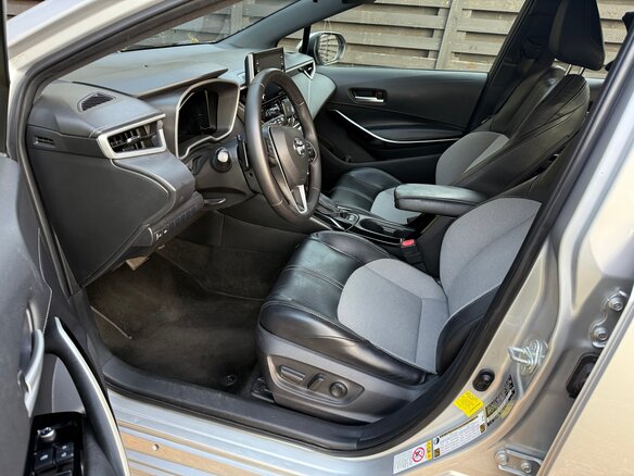 2019 Toyota Corolla XII (E210), серебристый, 1325000 рублей - вид 7