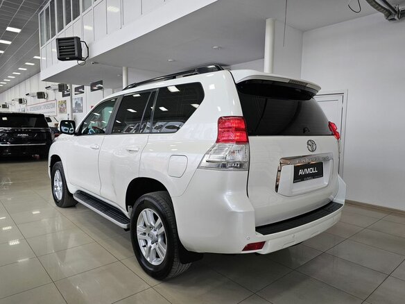 2010 Toyota Land Cruiser Prado 150 Series, белый - вид 5