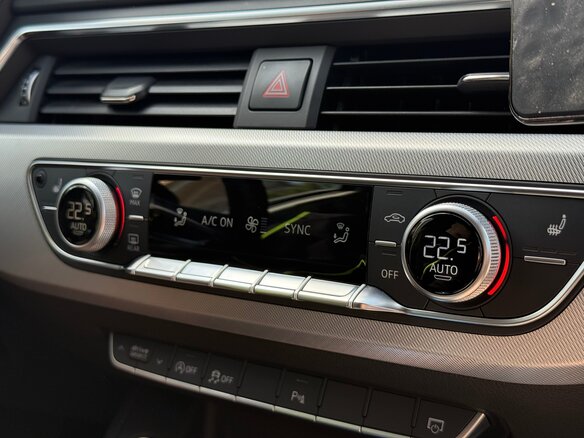 2017 Audi A4 V (B9), синий, 2000000 рублей - вид 18