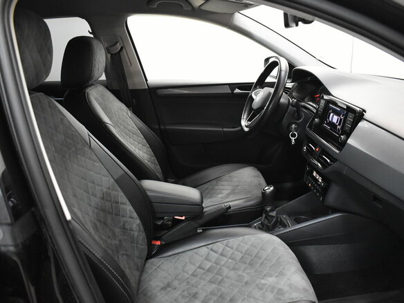 2021 Volkswagen Polo VI, чёрный, 1500000 рублей - вид 11