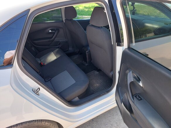 2011 Volkswagen Polo V, белый, 830000 рублей - вид 14