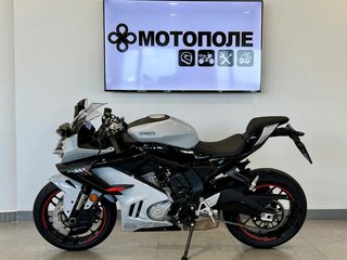 2026 CFMoto 675SR-R, серый, 769410 рублей, вид 2