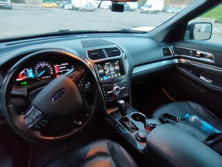 2017 Ford Explorer V Рестайлинг, чёрный, 2699999 рублей, вид 2