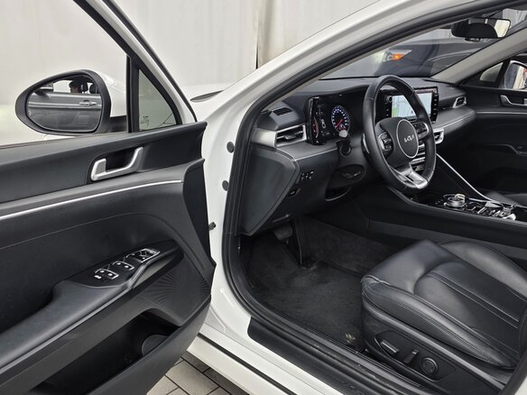 2022 Kia K5 III, белый, 1990000 рублей - вид 14