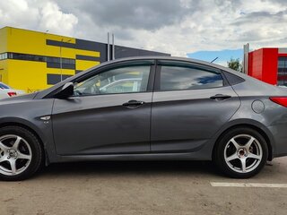 2014 Hyundai Solaris I, серый, 810000 рублей, вид 5
