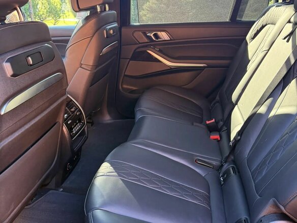 2023 BMW X7 40i I (G07) Рестайлинг, чёрный, 11200000 рублей - вид 16