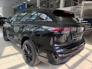 2025 Volkswagen Tiguan L Pro III (China Market), чёрный, 4700000 рублей, вид 5